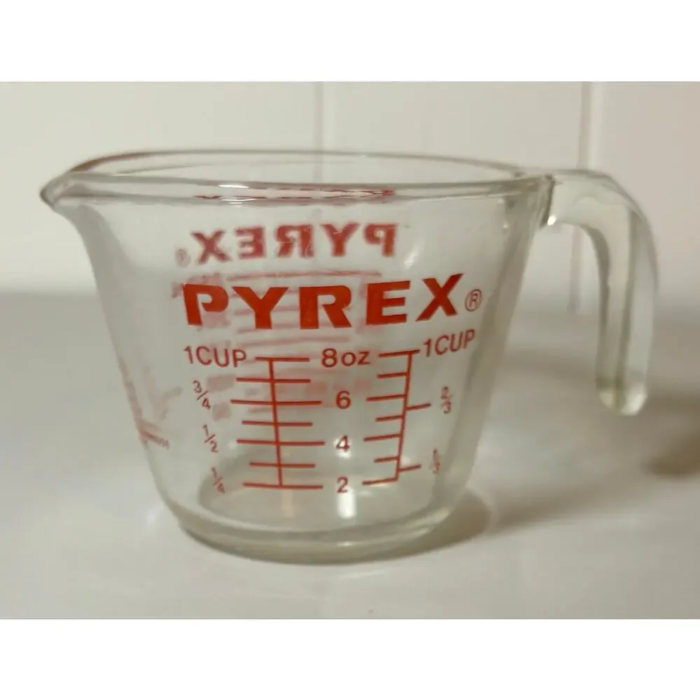 Vintage Pyrex Measuring Cup 1 Cup  508 Red Lettering J-Handle USA
